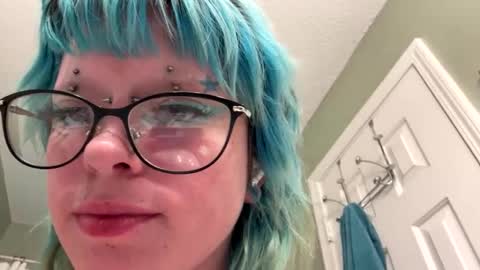 Snapshot of ravyn_xoxo chatting on September 10, 6:41 pm Ravynn 3 online show from September 10, 6:41 pm