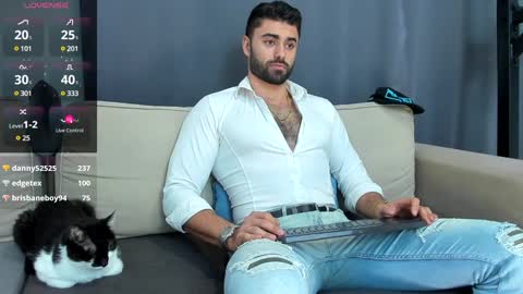 Snapshot of rawadam chatting on December 2, 8:30 am Adam online show from December 2, 8:30 am