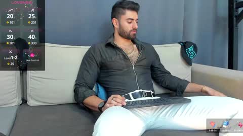 Snapshot of rawadam chatting on December 3, 6:04 am Adam online show from December 3, 6:04 am