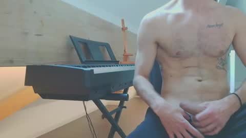 Snapshot of rawfrench chatting on December 5, 1:42 pm rawfrench online show from December 5, 1:42 pm