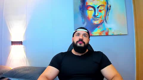 Snapshot of rawmathews chatting on January 4, 11:38 pm rawmathews online show from January 4, 11:38 pm