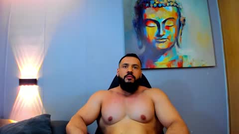 Snapshot of rawmathews chatting on February 19, 2:12 am rawmathews online show from February 19, 2:12 am