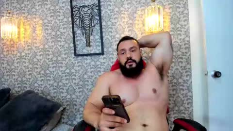 Snapshot of rawmathews chatting on October 16, 11:39 pm rawmathews online show from October 16, 11:39 pm