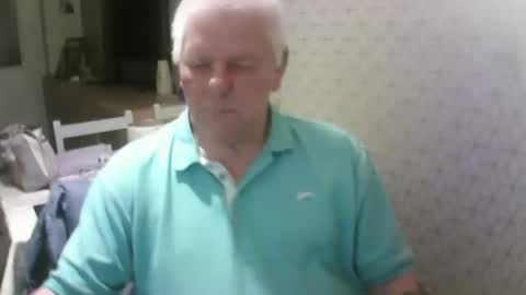 Snapshot of ray47 chatting on September 22, 9:50 pm ray47 online show from September 22, 9:50 pm