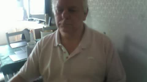 Snapshot of ray47 chatting on October 21, 11:55 am ray47 online show from October 21, 11:55 am