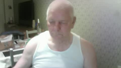 Snapshot of ray47 chatting on March 10, 10:15 pm ray47 online show from March 10, 10:15 pm