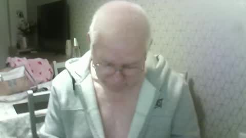 Snapshot of ray47 chatting on March 16, 10:47 pm ray47 online show from March 16, 10:47 pm