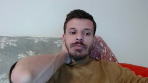 Snapshot of rayann27 chatting on December 16, 10:37 pm rayan online show from December 16, 10:37 pm