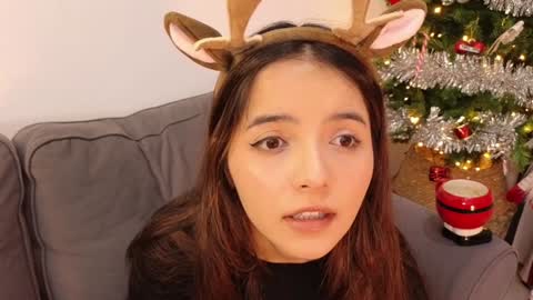 Snapshot of raychell_black chatting on December 22, 6:37 pm Raychell Black online show from December 22, 6:37 pm