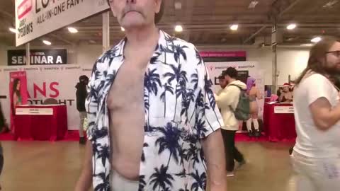 Ray online show from December 7, 10:06 pm