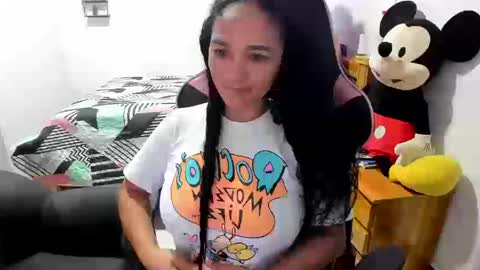 Danna online show from March 13, 3:18 pm