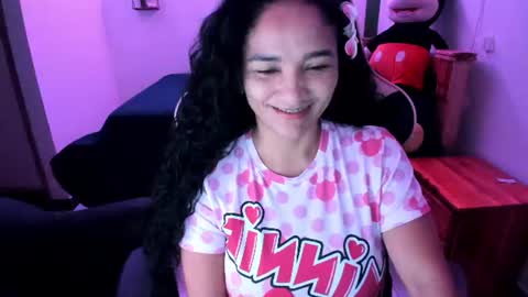 Snapshot of rayza_mature_ chatting on June 24, 4:50 pm Danna online show from June 24, 4:50 pm