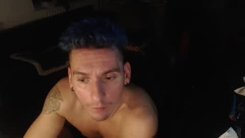 Snapshot of rayzel31 chatting on November 10, 3:27 am Rayzel online show from November 10, 3:27 am