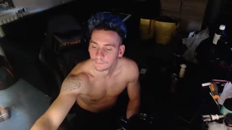 Snapshot of rayzel31 chatting on December 15, 5:17 pm Rayzel online show from December 15, 5:17 pm