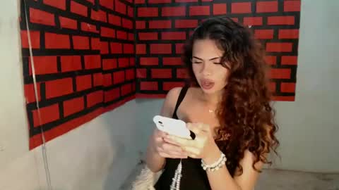 Snapshot of raze_fuckzx chatting on January 30, 2:06 am cindy online show from January 30, 2:06 am