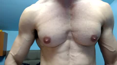 Snapshot of razorramon13 chatting on June 19, 6:34 pm razorramon13 online show from June 19, 6:34 pm