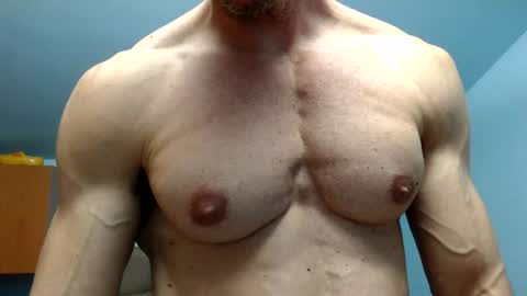 Snapshot of razorramon13 chatting on July 10, 8:44 pm razorramon13 online show from July 10, 8:44 pm