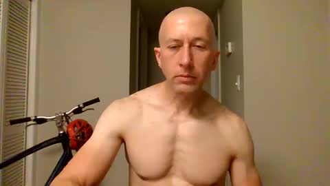 Snapshot of rbtknkstr chatting on September 29, 12:27 am rbtknkstr online show from September 29, 12:27 am