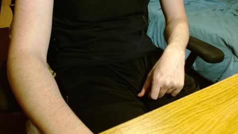 Snapshot of readytocum90 chatting on October 9, 12:08 am Scrappy Coco online show from October 9, 12:08 am