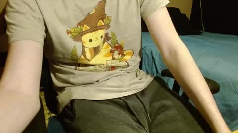 Snapshot of readytocum90 chatting on October 26, 2:06 am Scrappy Coco online show from October 26, 2:06 am