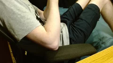 Snapshot of readytocum90 chatting on October 30, 7:21 am Scrappy Coco online show from October 30, 7:21 am