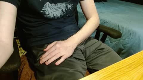 Snapshot of readytocum90 chatting on December 18, 2:28 am Scrappy Coco online show from December 18, 2:28 am