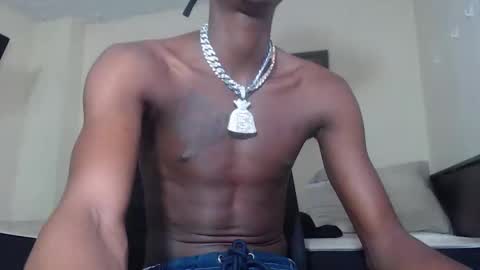 Snapshot of real1dk chatting on February 5, 4:14 pm Sthith online show from February 5, 4:14 pm