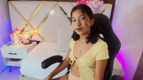 Snapshot of real_doncella_pussy chatting on June 23, 1:31 pm DONCELLA online show from June 23, 1:31 pm