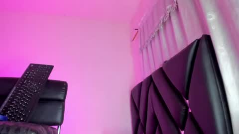 real_sweetbrina online show from April 26, 1:42 pm