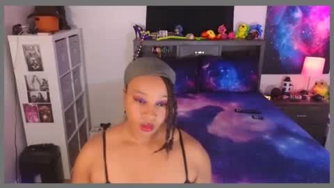 realgoddessdream online show from May 2, 1:43 am