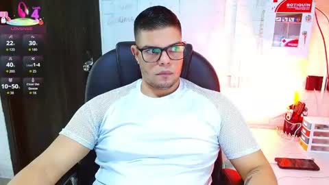 Snapshot of realjoel chatting on April 22, 12:28 pm Joel online show from April 22, 12:28 pm