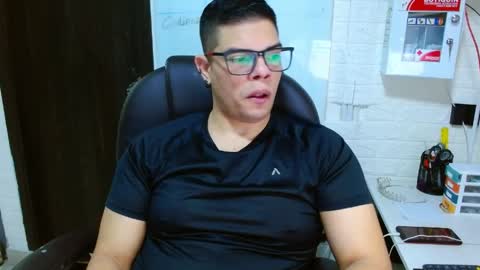 Snapshot of realjoel chatting on April 29, 12:09 pm Joel online show from April 29, 12:09 pm