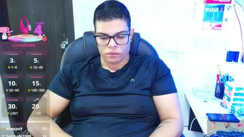 Snapshot of realjoel chatting on May 11, 2:45 pm Joel online show from May 11, 2:45 pm