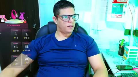Snapshot of realjoel chatting on May 13, 11:51 am Joel online show from May 13, 11:51 am
