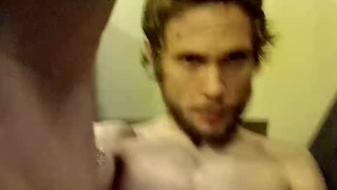 Snapshot of realloving4u162636 chatting on November 16, 7:14 am realloving4u162636 online show from November 16, 7:14 am