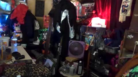 reallyredrum69th online show from December 3, 2:41 am