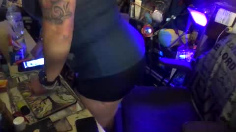 Snapshot of reallyredrum69th chatting on February 12, 5:57 am reallyredrum69th online show from February 12, 5:57 am