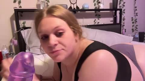 Snapshot of realpurp_ chatting on January 14, 11:27 pm Preston  Stella online show from January 14, 11:27 pm