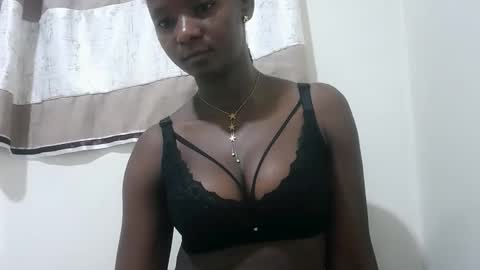 queen online show from October 14, 9:15 pm