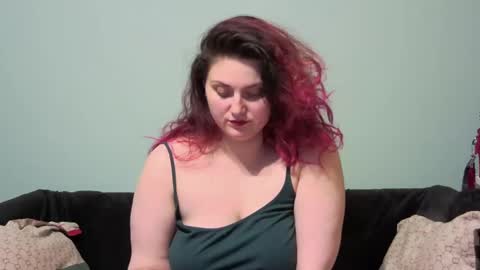 Snapshot of realsweet_goddess chatting on February 9, 3:23 pm Realsweet Goddess online show from February 9, 3:23 pm