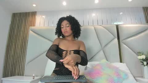 Snapshot of rebeca_brown_ chatting on May 28, 11:18 am Rebeca online show from May 28, 11:18 am