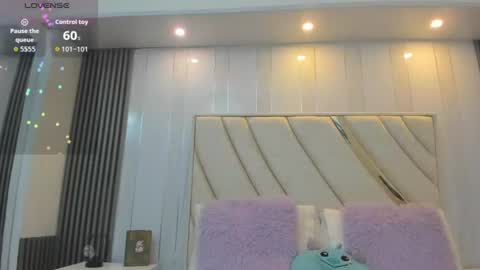Snapshot of rebeca_brown_ chatting on June 30, 11:11 am Rebeca online show from June 30, 11:11 am
