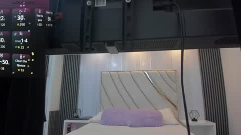 Snapshot of rebeca_brown_ chatting on July 23, 10:02 am Rebeca online show from July 23, 10:02 am
