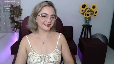 Snapshot of rebeca_milf chatting on May 3, 1:17 pm REBECA online show from May 3, 1:17 pm