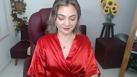 Snapshot of rebeca_milf chatting on May 17, 1:29 pm REBECA online show from May 17, 1:29 pm