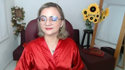 Snapshot of rebeca_milf chatting on May 30, 2:14 pm REBECA online show from May 30, 2:14 pm