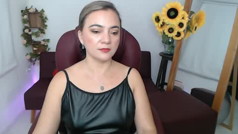 Snapshot of rebeca_milf chatting on June 6, 2:55 pm REBECA online show from June 6, 2:55 pm