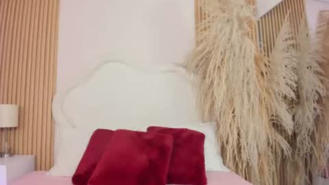 rebeca_taylor_ online show from July 7, 8:24 pm