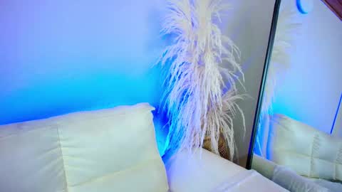 Rebeca Williams online show from February 24, 5:11 am