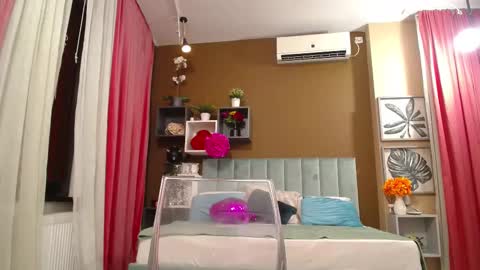 Snapshot of rebecablackx chatting on February 28, 8:20 am rebecablackx online show from February 28, 8:20 am